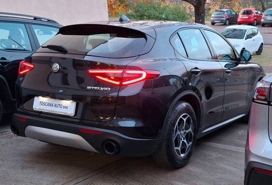 Alfa Stelvio 2.2diesel 190 CV AT8 Q4 unico proprietario