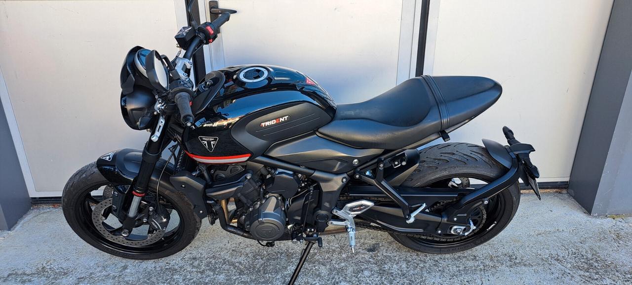 Triumph Trident 660