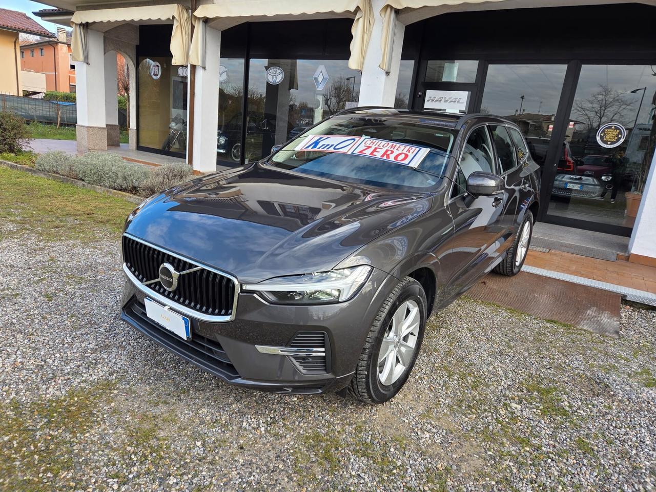 Volvo XC 60 B4 D AWD automatico Ultimate Dark