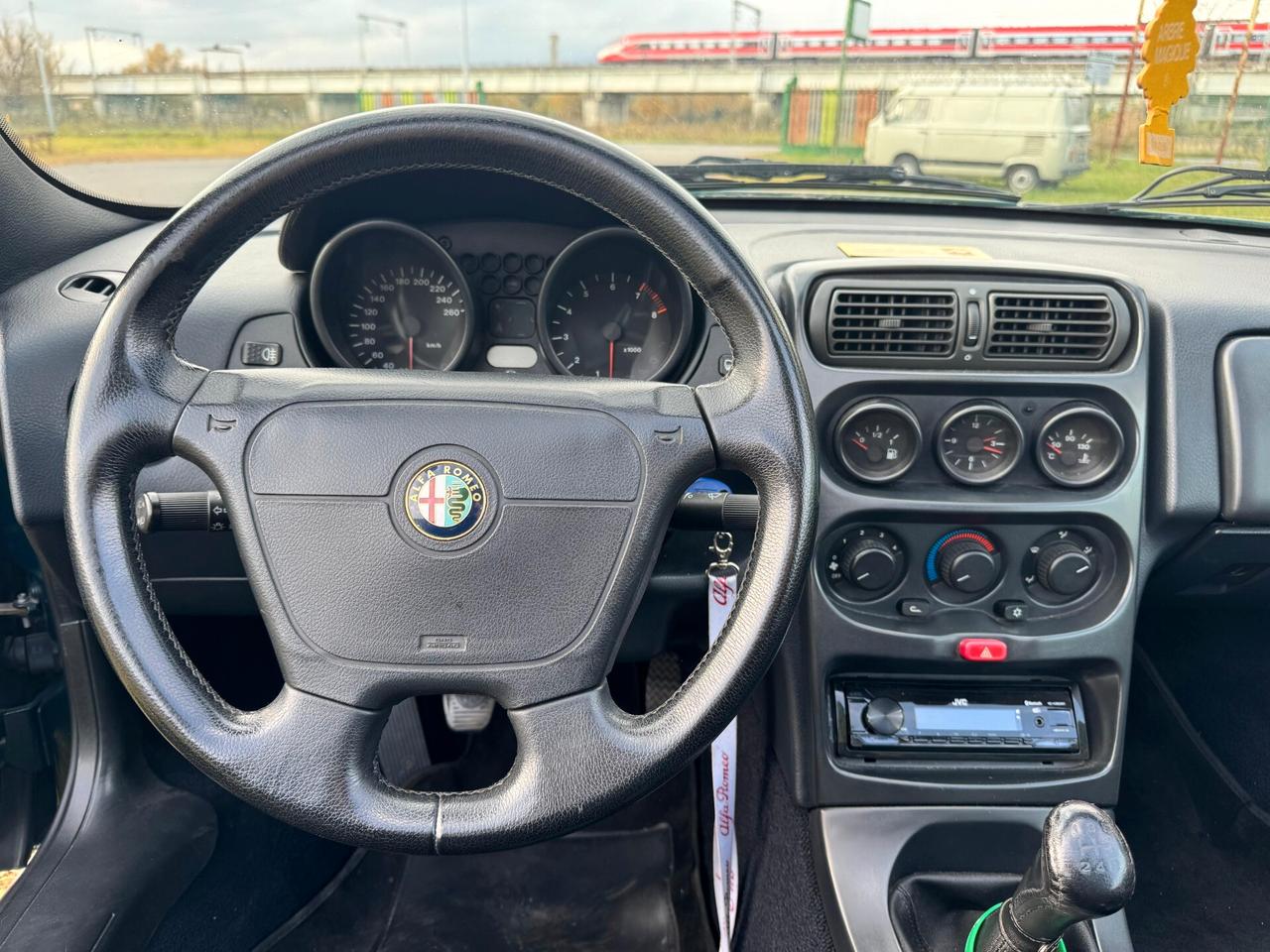 Alfa Romeo Spider 2.0 16v L (916) – 1996
