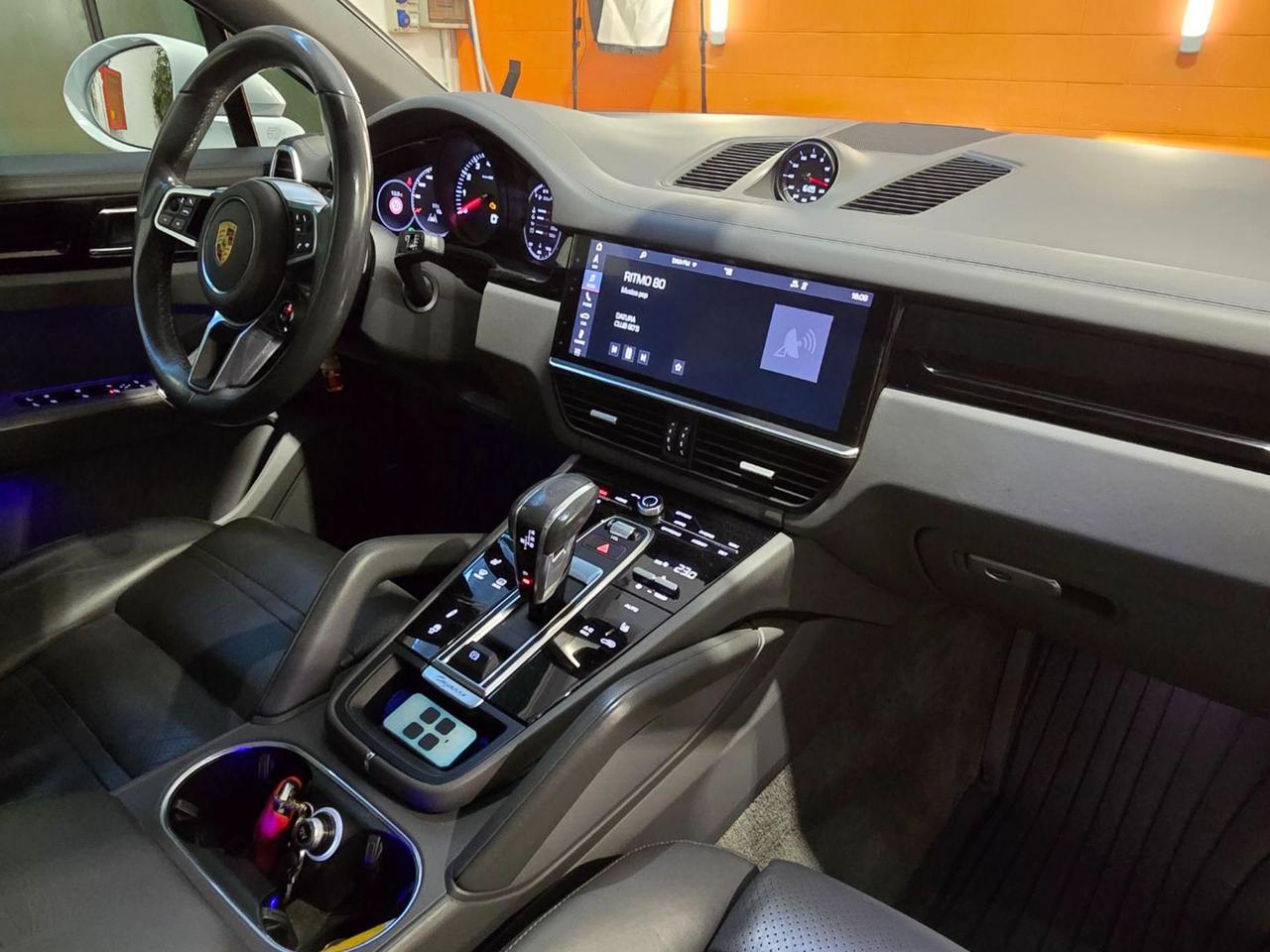 PORSCHE Cayenne Coupé 3.0 V6