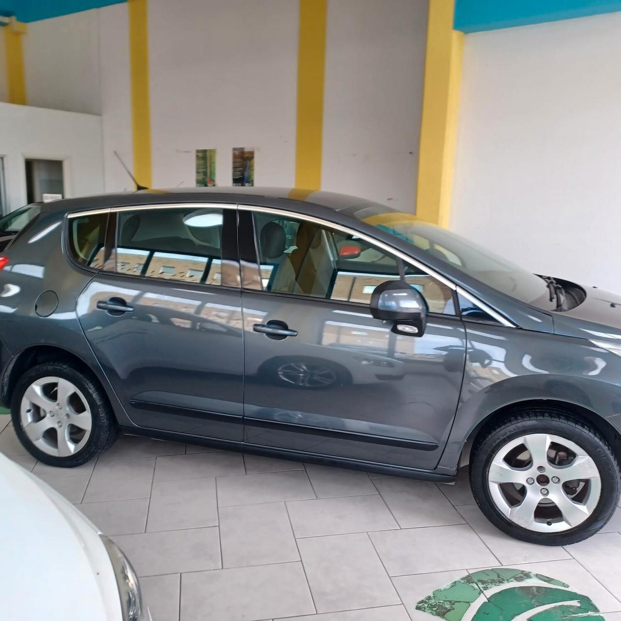 SPAZIOSA IDEALE PER FAMIGLIE 3008 1.6 HDI