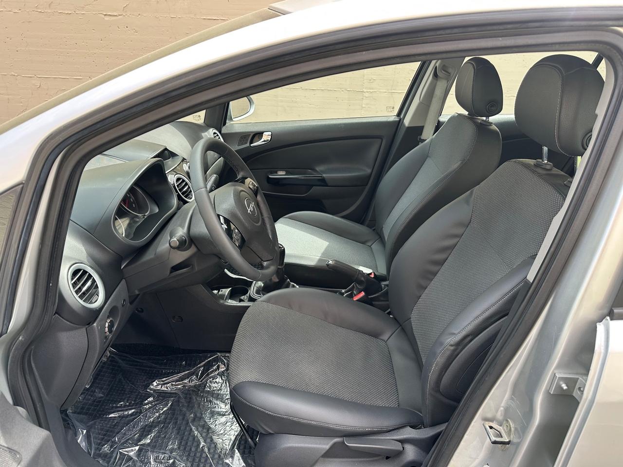 Opel Corsa 1.2 5 porte - 2008