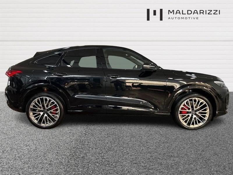 Audi Q5 II 2025 Sportback Sportback 2.0 tdi mhev+ S line edition quattro 204cv s-tr