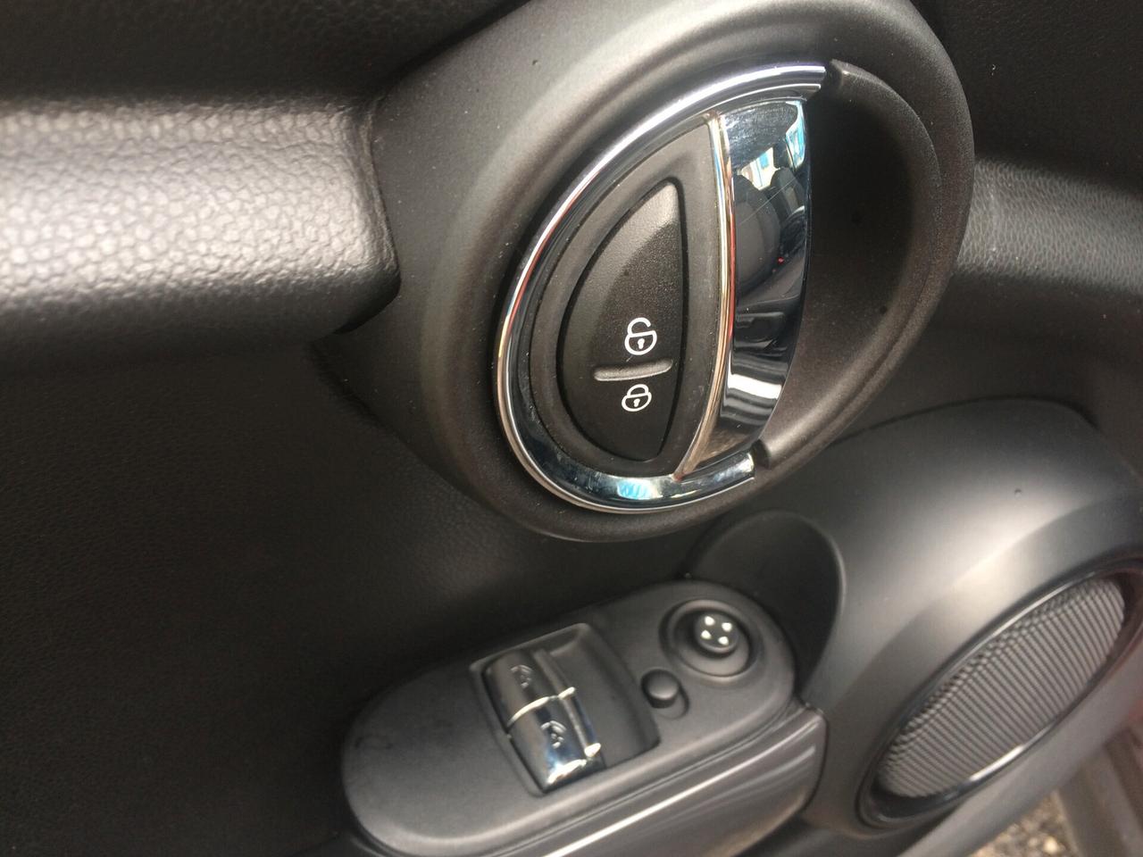 Mini Cooper 1.6 D tagliandata con garanzia !!!