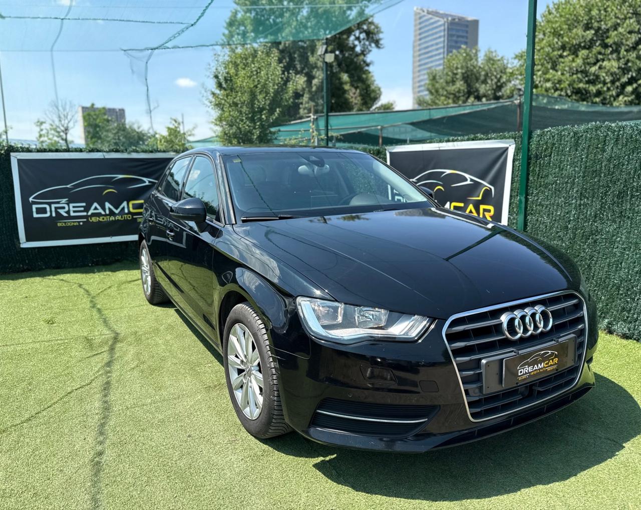 Audi A3 2014 1.6 TDI AUTOMATICA RADAR ASSIST NEOPATENTATI
