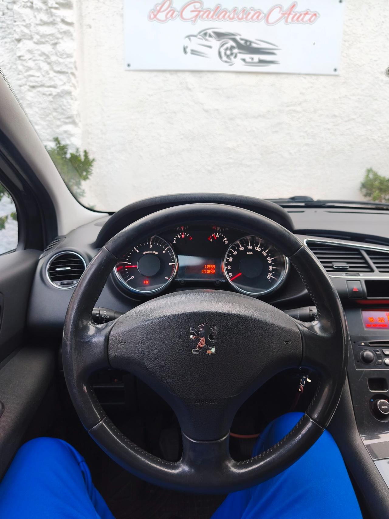 Peugeot 3008 1.6 HDi 112CV Active