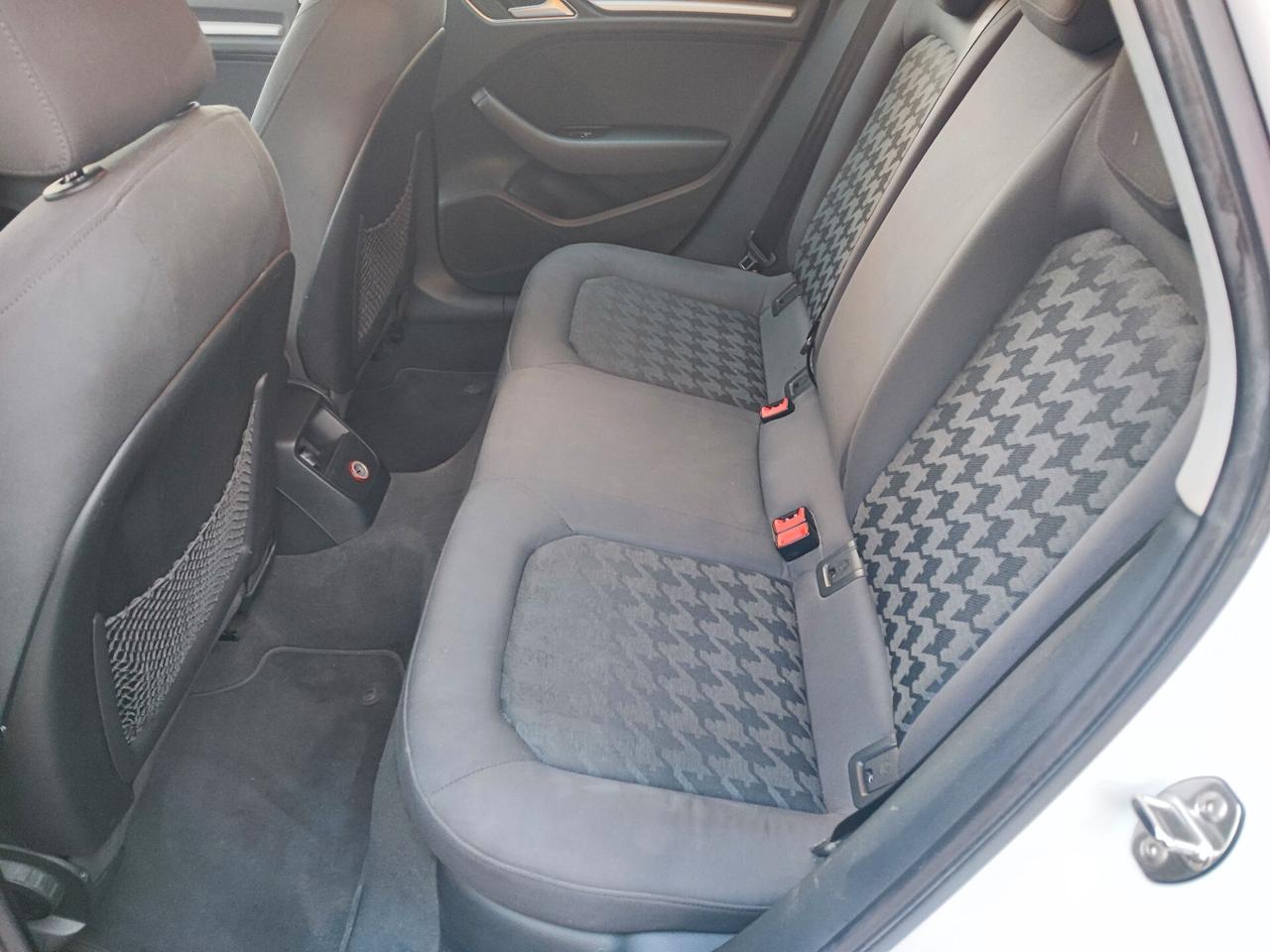 Audi A3 1.6 TDI clean diesel Attraction - 2015