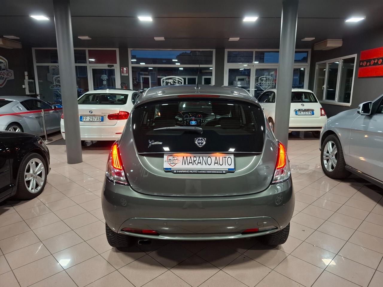 Lancia Ypsilon 1.2 benzina Silver Neopatentato
