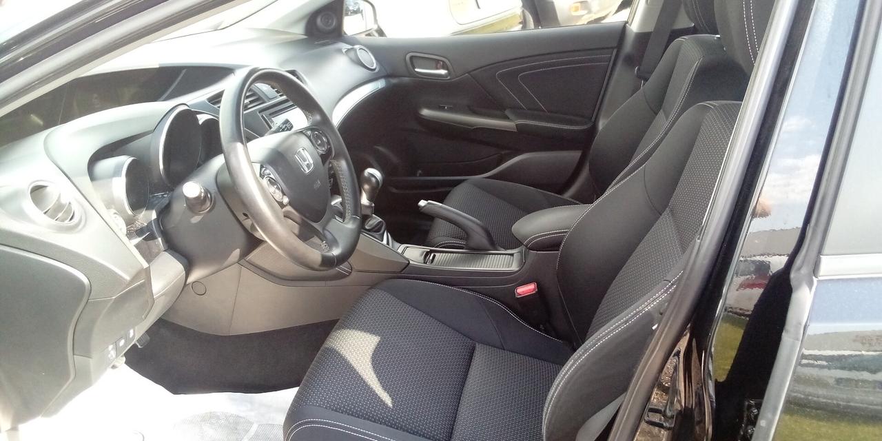 Honda Civic Tourer 1.6 i-DTEC Elegance Navi
