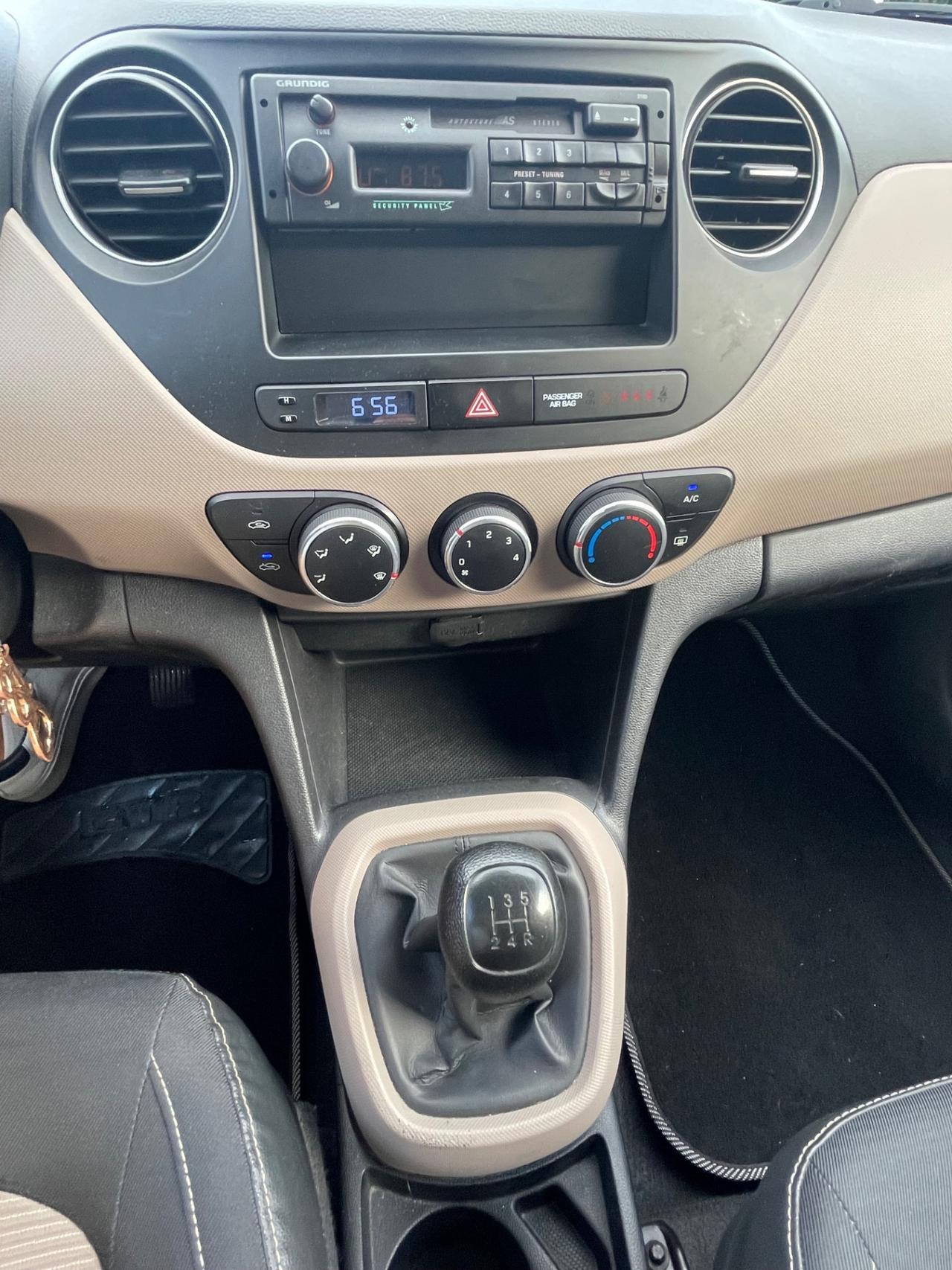 Hyundai i10 1.0 - SOLI 87..000 km PERFETTA
