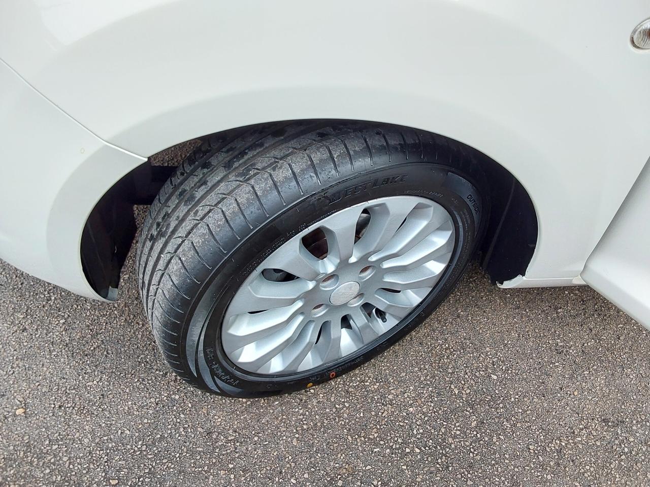 Ford Ka 1.3 TDCi 75CV Titanium