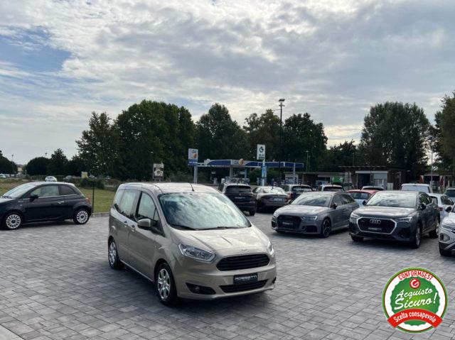 FORD Tourneo Courier 1.5 TDCI Plus ANCHE PER NEOPATENTATI