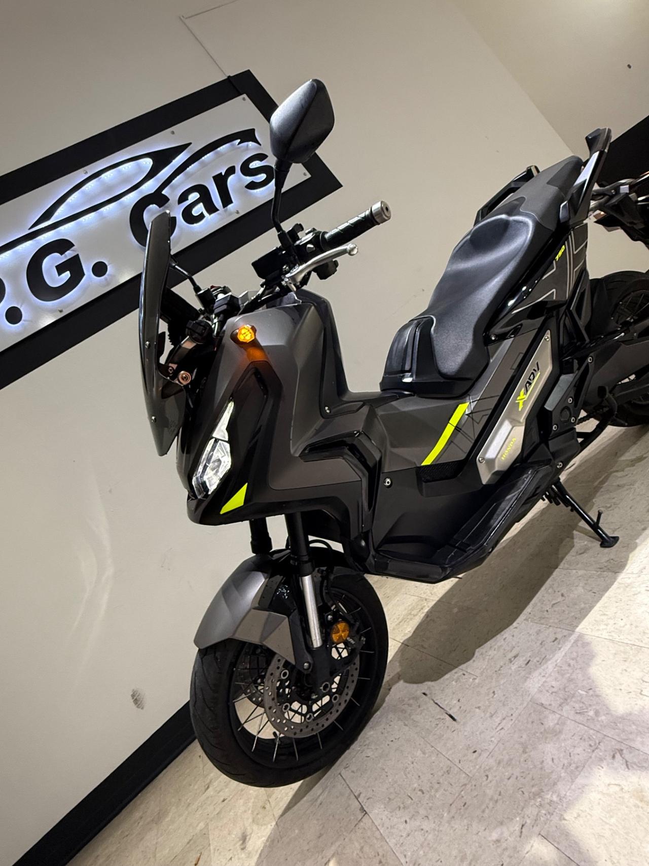 Honda X-ADV 750 Top
