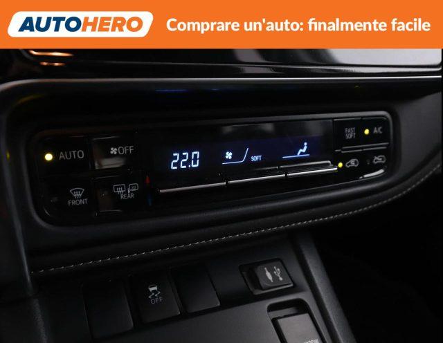 TOYOTA Auris 1.8 Hybrid Black Edition