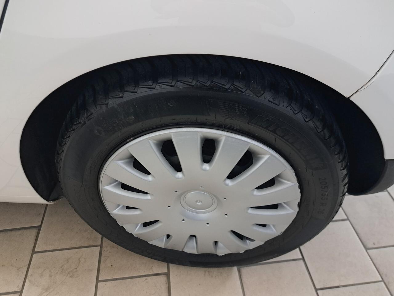 Volkswagen Golf 1.6 gpl unico prop 2008