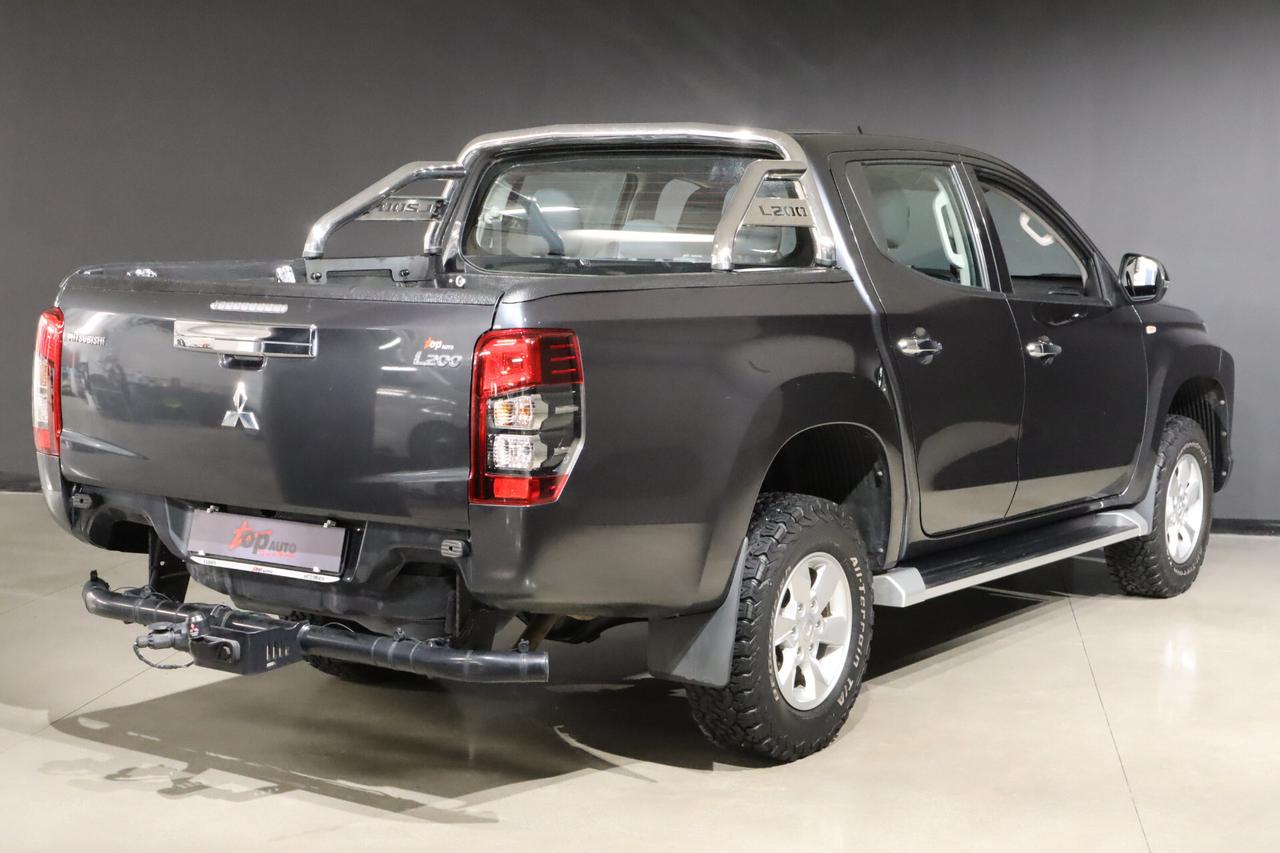 Mitsubishi L200 2.3 Double-Cab Gancio