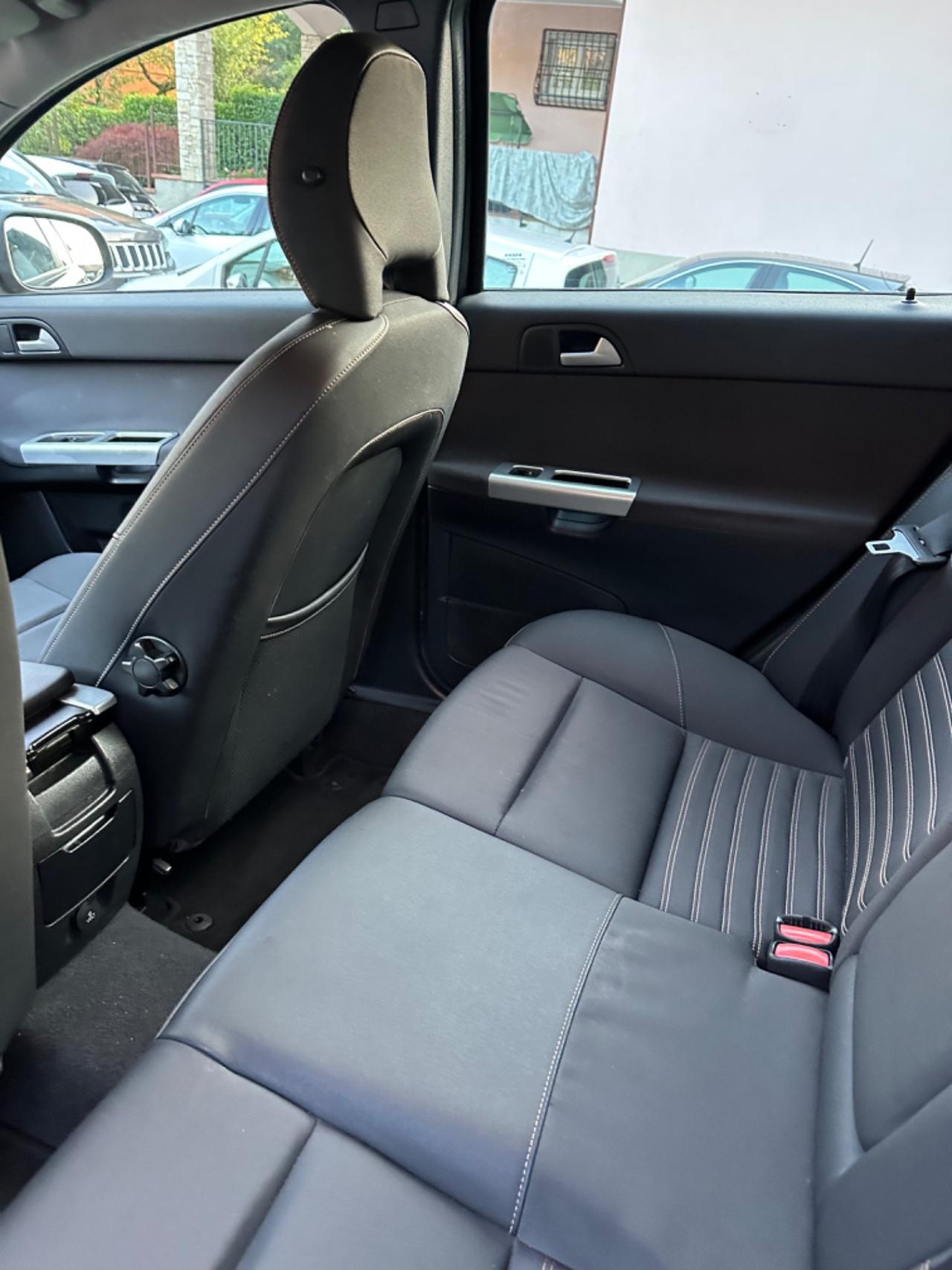 Volvo V50 D2 POLAR UNICOPR KMCERT