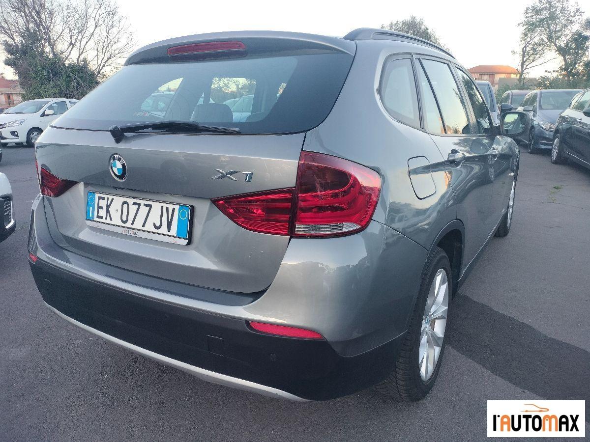 BMW - X1 xdrive18d Attiva