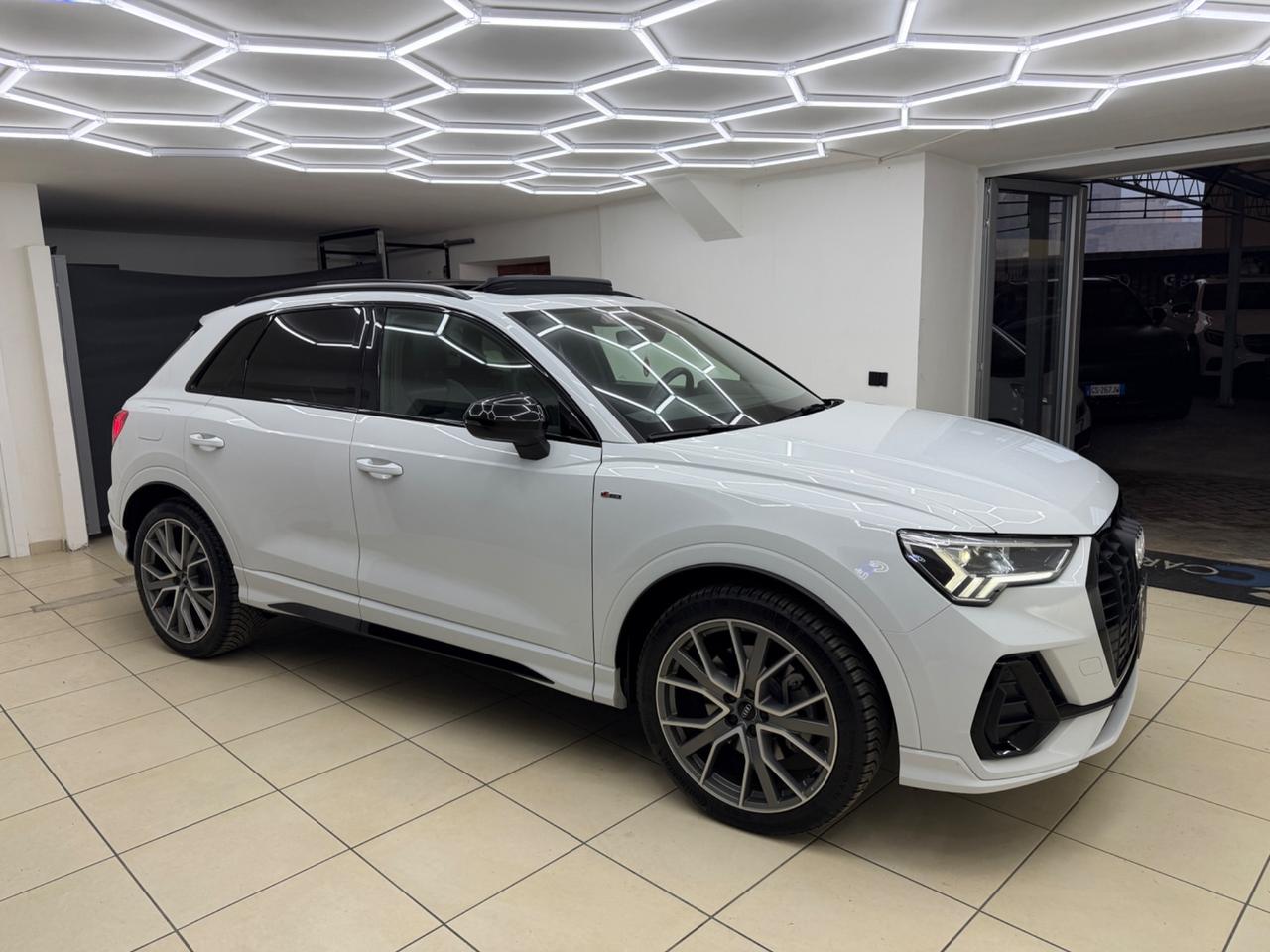 Audi Q3 40 TDI S LINE IPER FULL ITA UFF UNI PRO