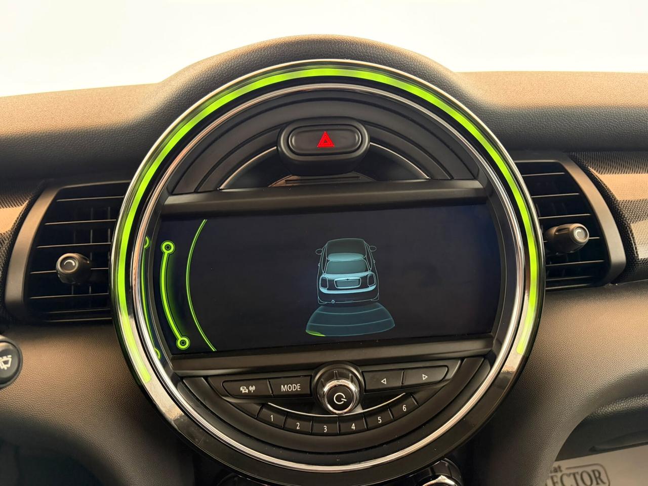 Mini Cooper D 1.5 3p - NEOPATENTATI - TAGLIANDI MINI