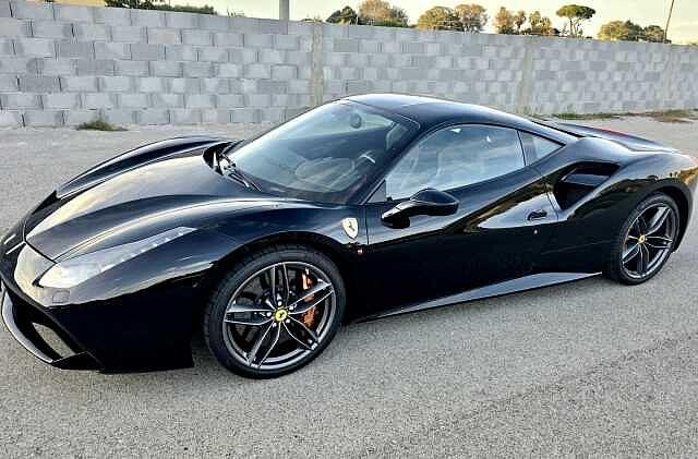 Ferrari 488 GTB sed Carbonio, TOTAL BLACK