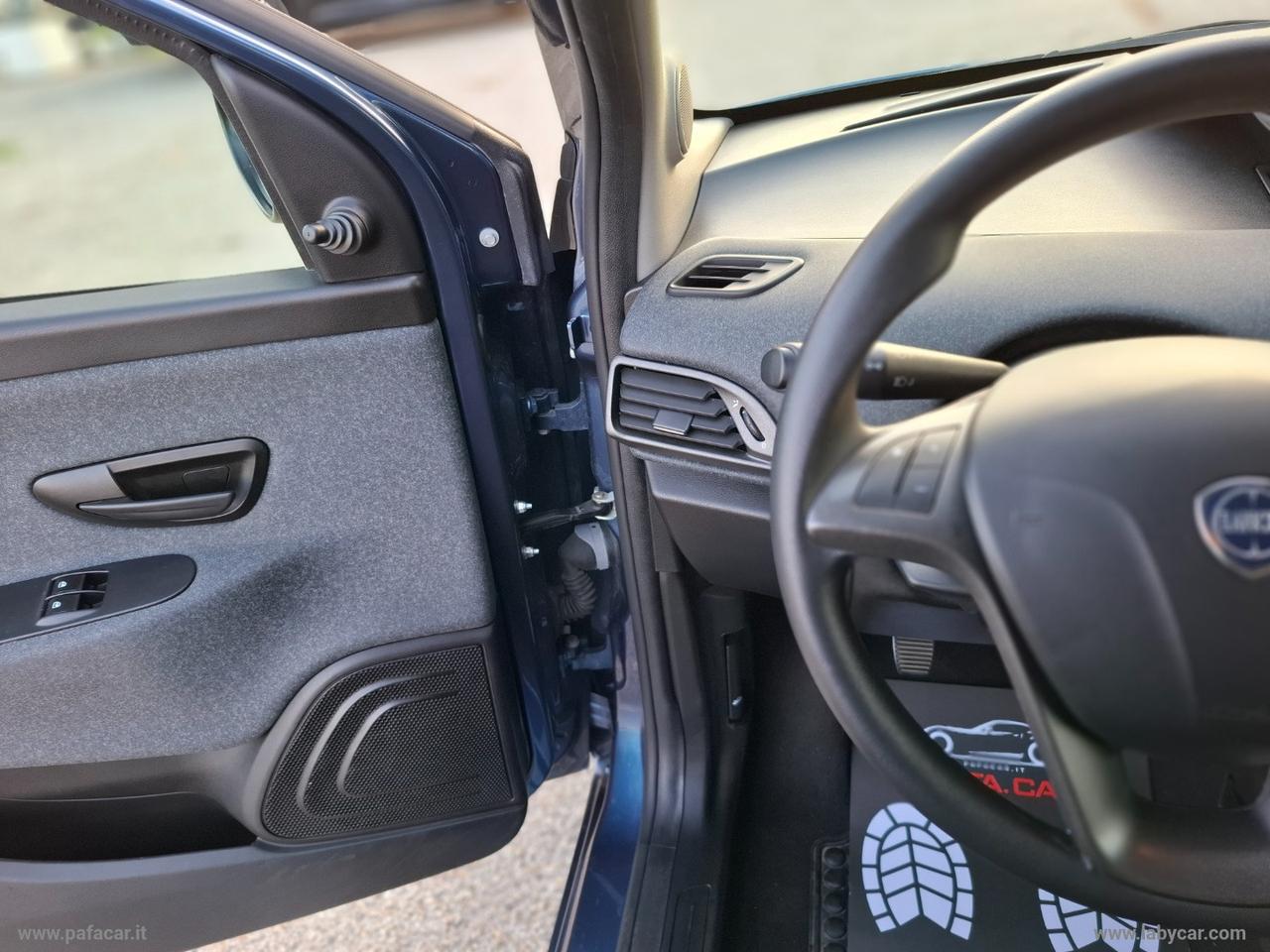 LANCIA Ypsilon 1.0 FireFly 5p.S&S Hybrid Silver