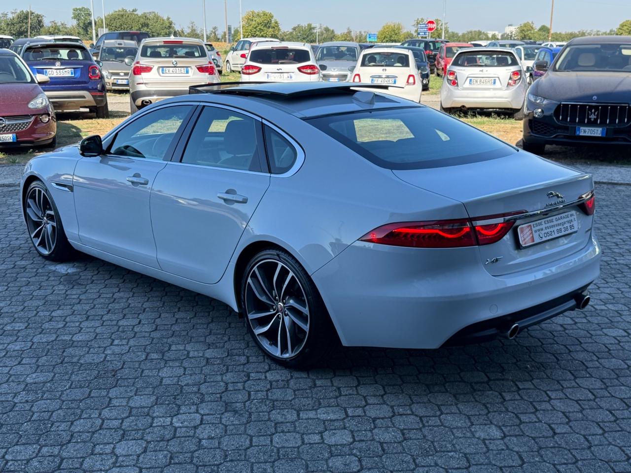 Jaguar XF 3.0 D V6 300 CV aut. R-Sport