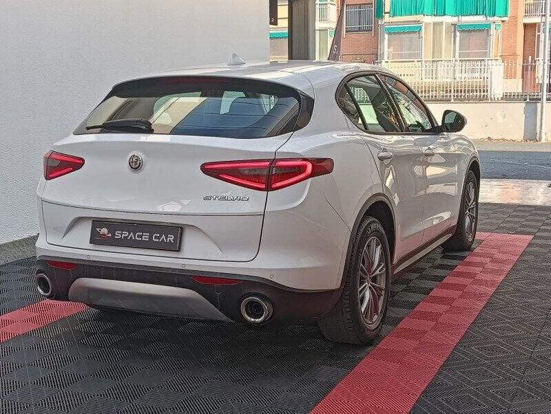 Alfa Romeo Stelvio Stelvio 2.2 Turbodiesel 160 CV AT8 RWD Super