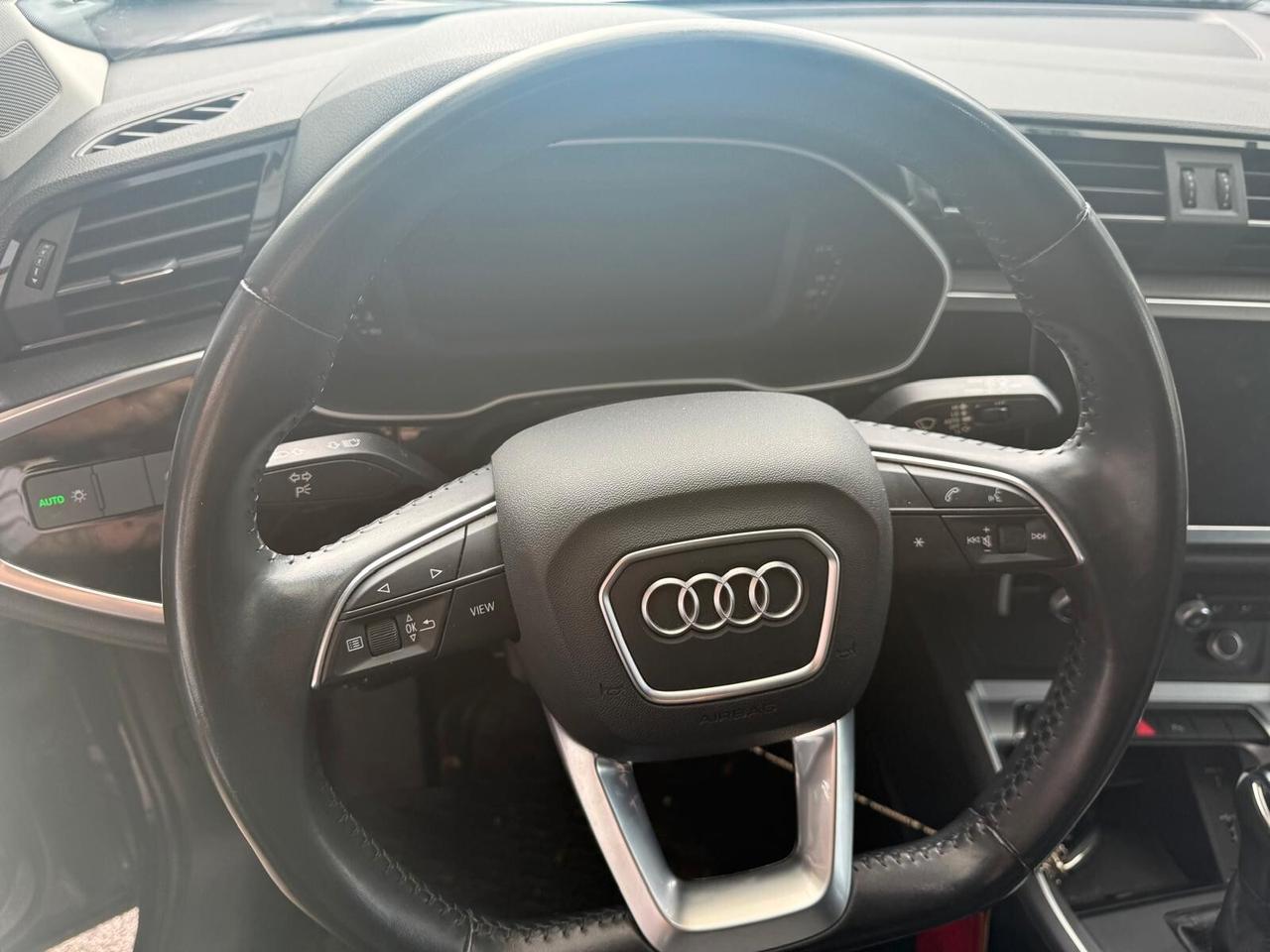 Audi Q3 35 TFSI S tronic Business Advanced