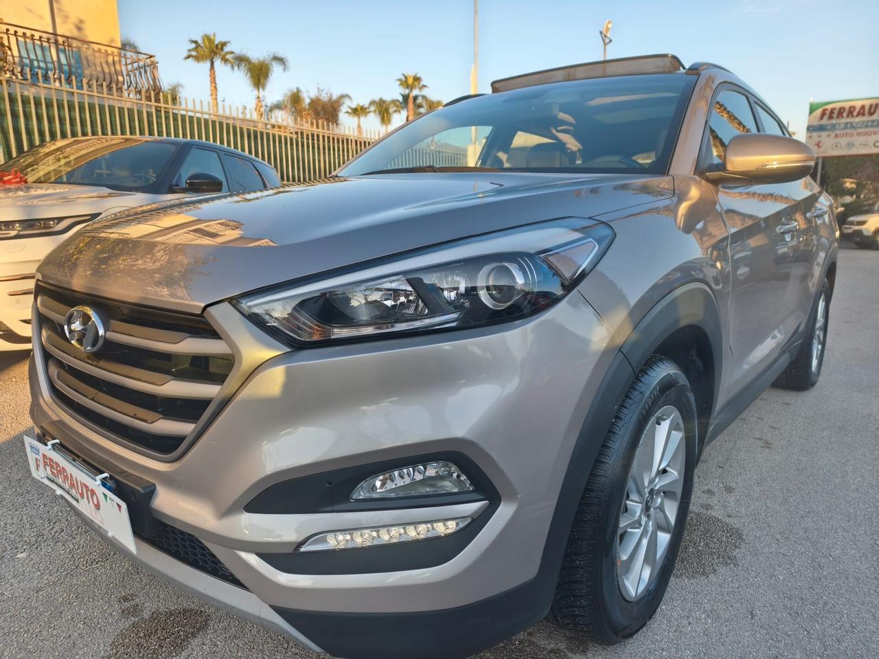 HYUNDAI TUCSON 1.6CRDI 116CV XTECH TETTO APRIBILE