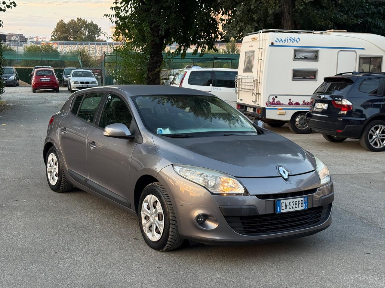 Renault Megane Mégane 1.6 GPL Confort