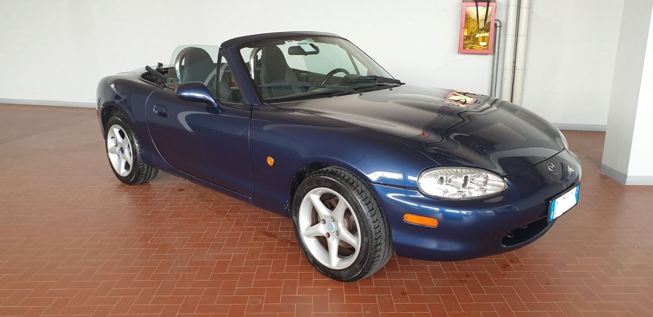 Mazda MX-5 1.6i 16V cat