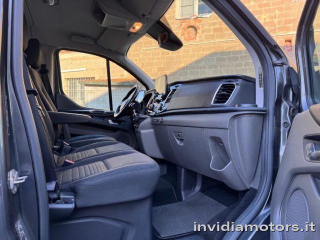 FORD Transit Custom 2.0 170cv PL-N1 6posti Autocarro Titanium