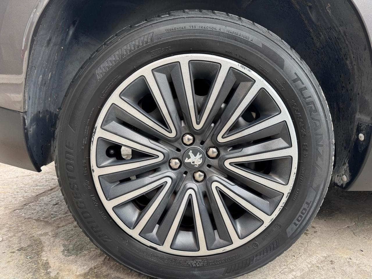 PEUGEOT 2008 PureTech 82 ALLURE GPL NEOPAT