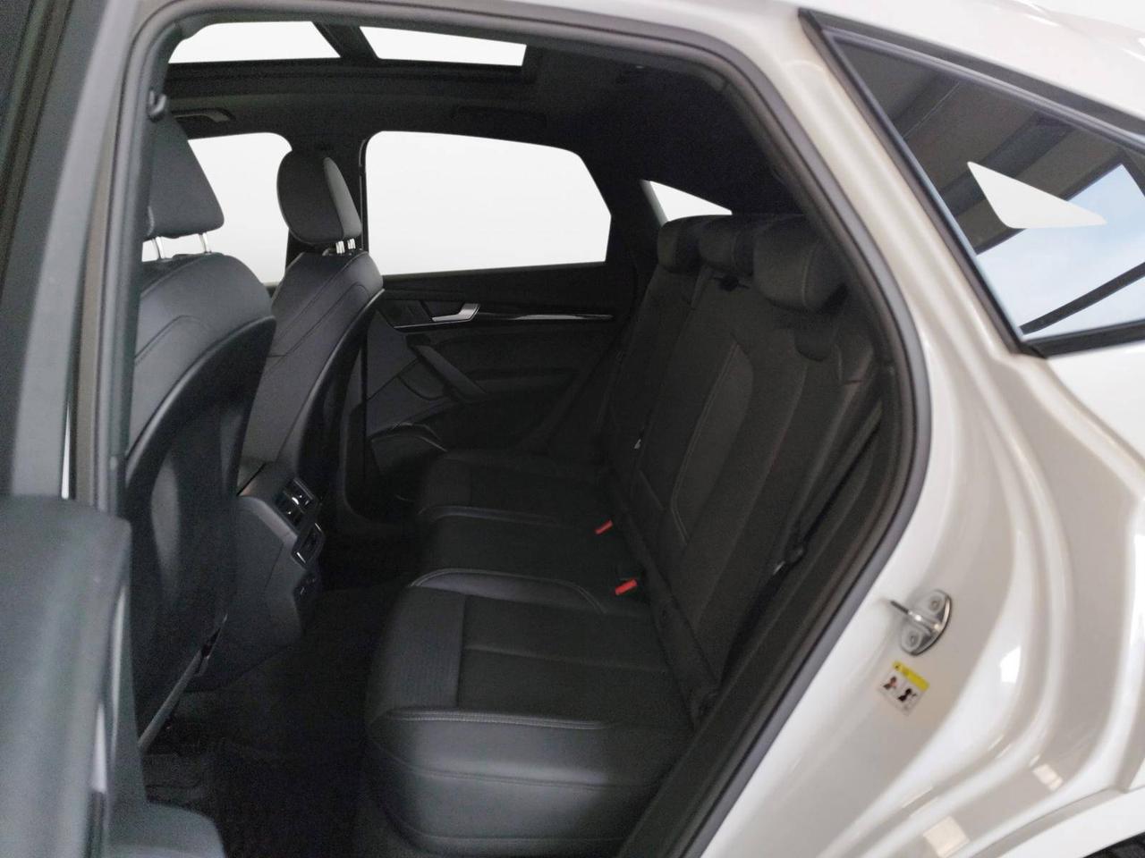 Audi Q5 Sportback 40 tdi mhev Identity Black Quattro