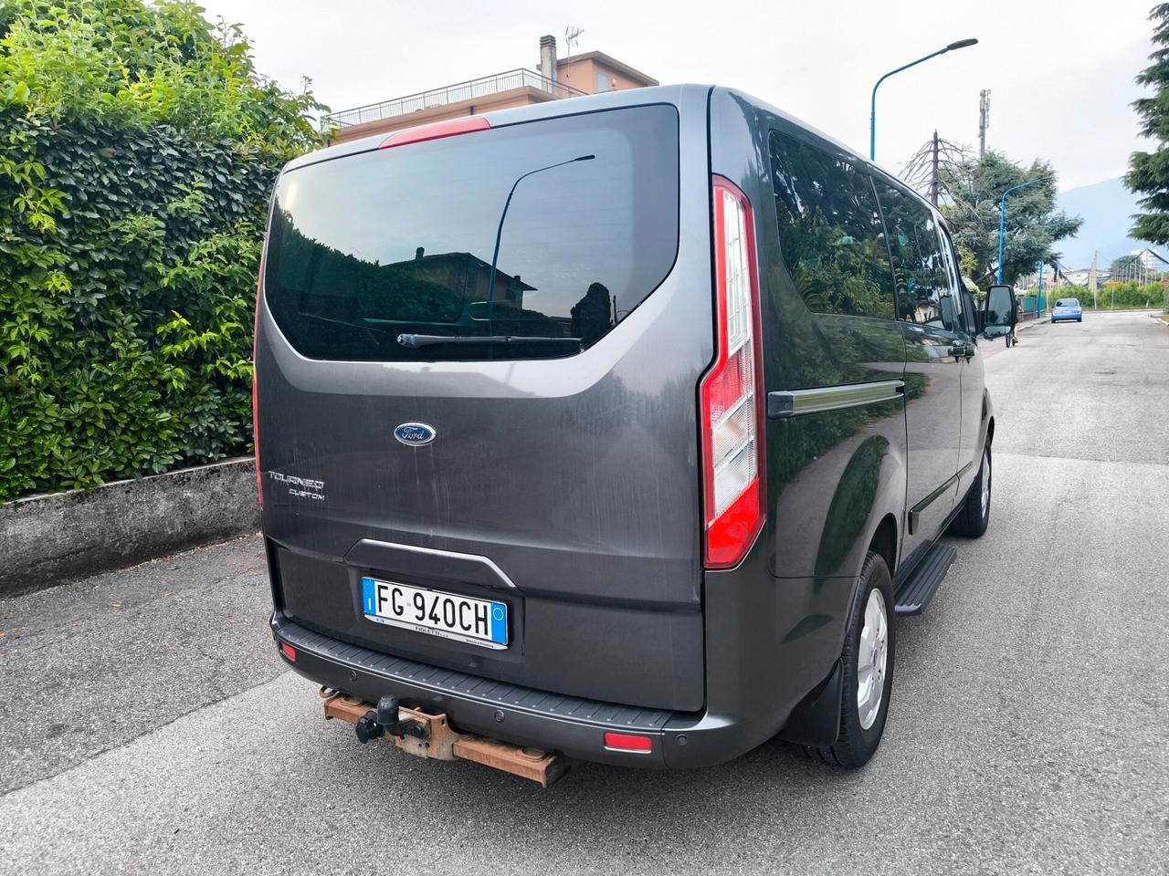 FORD TOURNEO CUSTOM – TITANIUM-2016- EURO 6-GANCIO TRAINO