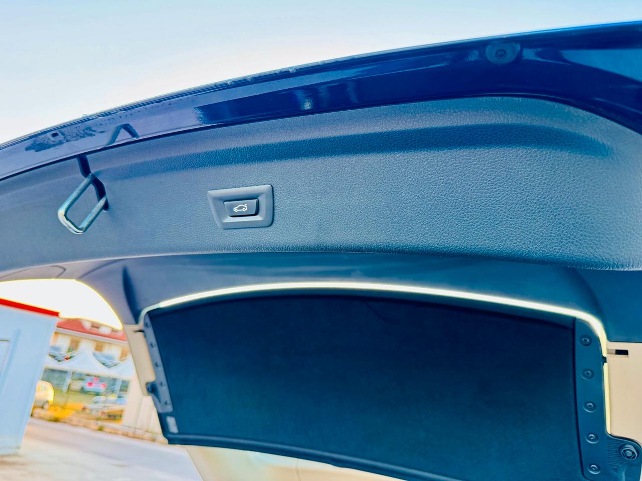 BMW 318d GT Luxury - LED / Navi