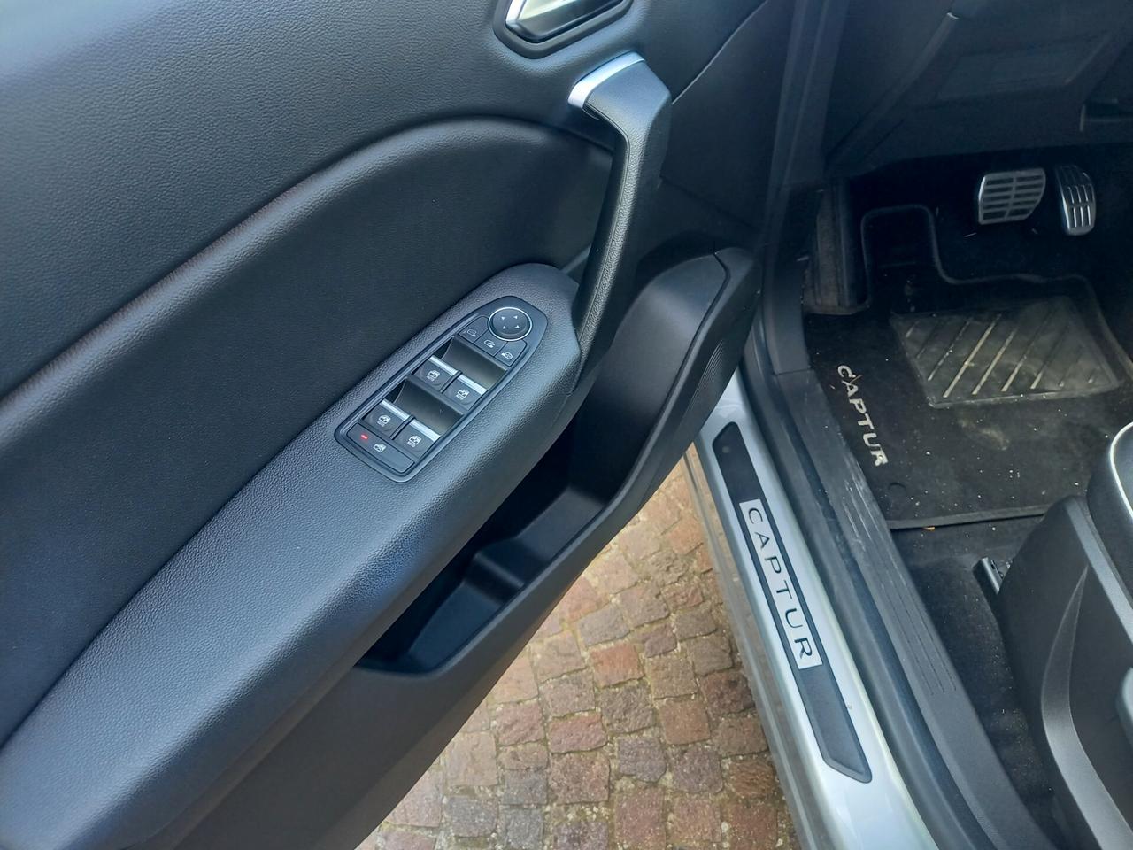 Renault Captur Hybrid E-Tech 145 CV Intens