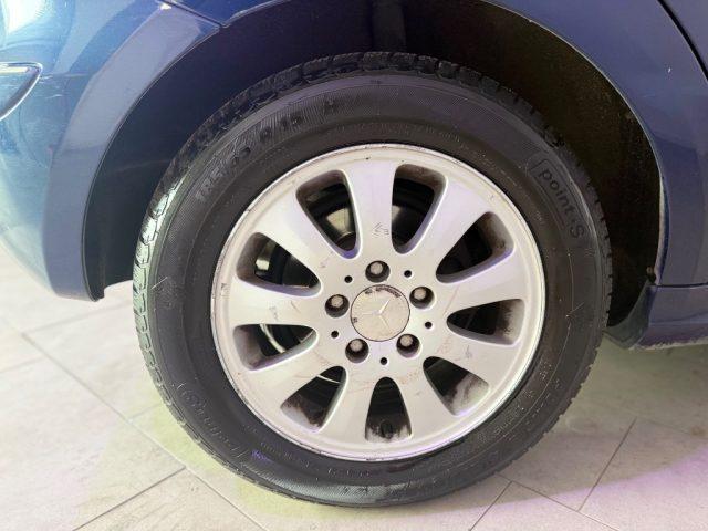 MERCEDES-BENZ A 150 Avantgarde Edition 10