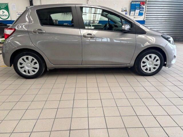 TOYOTA Yaris 1.5 Hybrid 5 porte Active