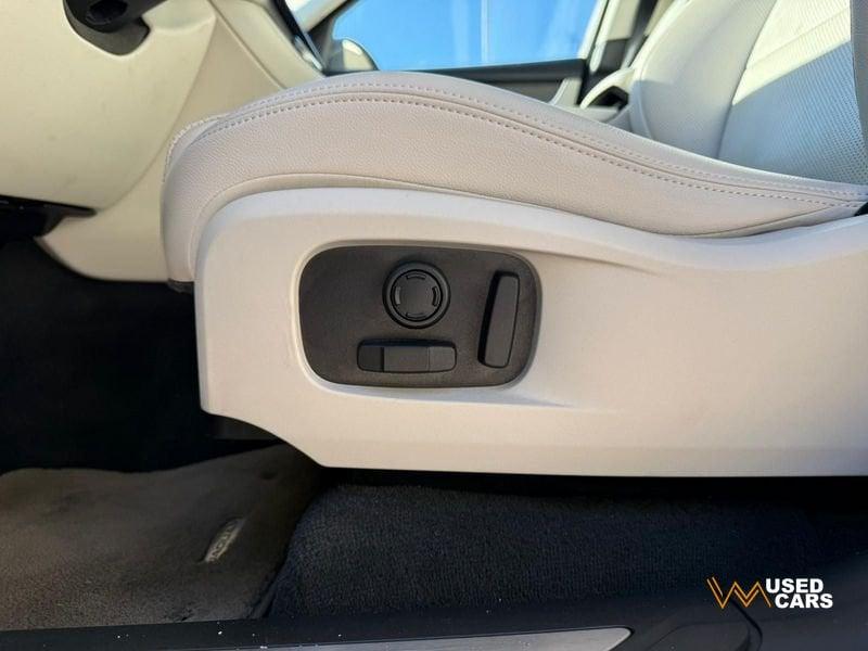 Jaguar F-Pace F-Pace D 200 MHEV R-Dynamic SE aut