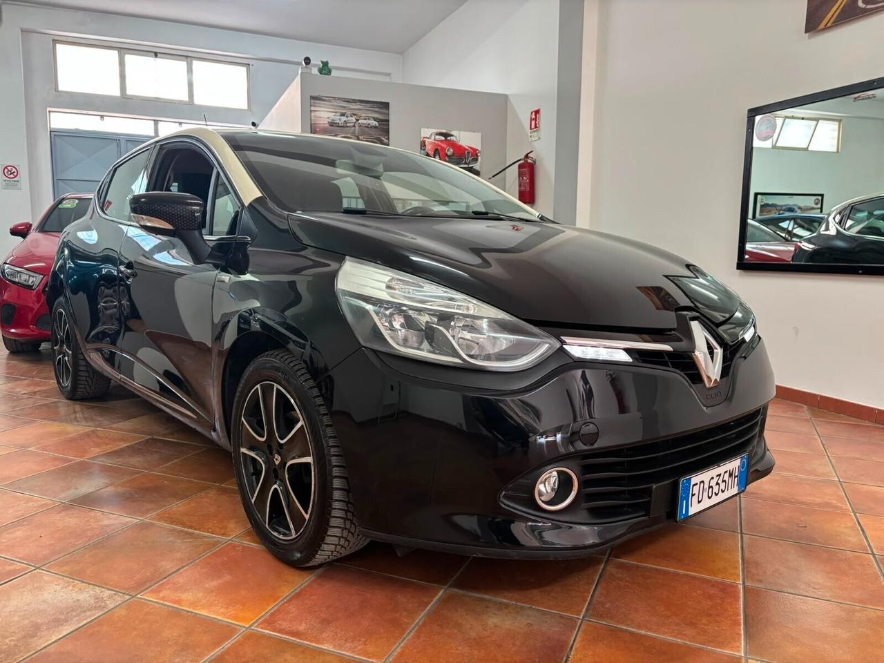RENAULT CLIO 2016 BI-COLORE AUTOMATICA 1.5 DIESEL