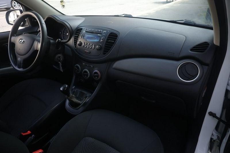 Hyundai i10 Hyundai i10 1.1 Like bluedrive Gpl 51KW ANNO 2012