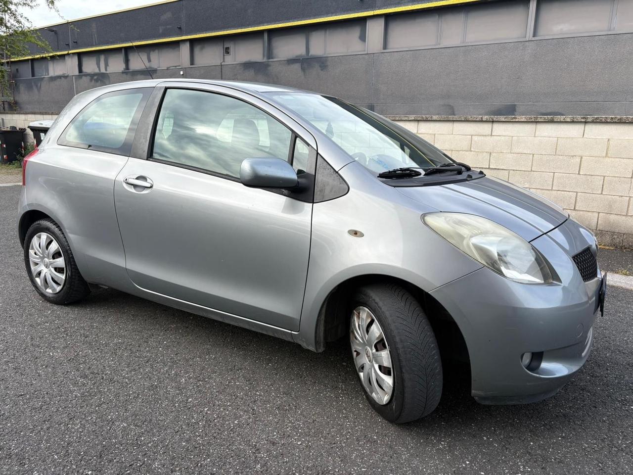 TOYOTA YARIS 1.3benz