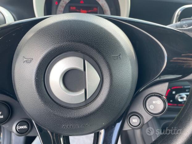 Smart fortwo coupe 1.0 Youngster 71cv twinamic