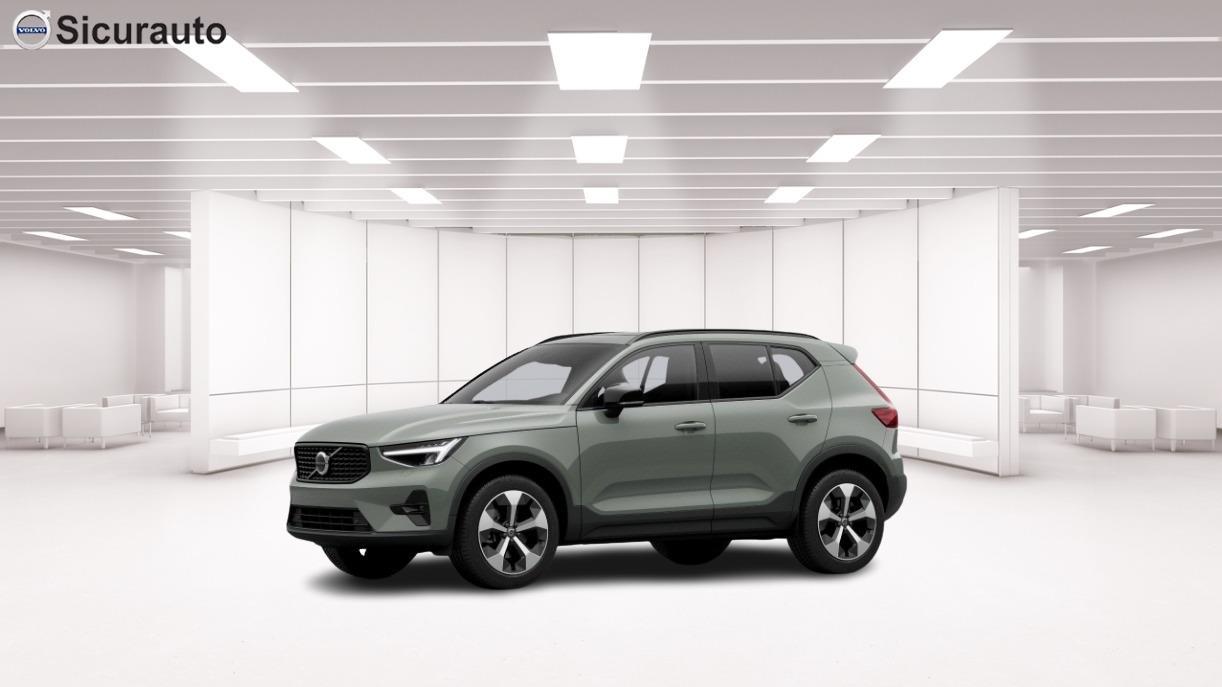 VOLVO Xc40 B3 Mild Hybrid Automatico Ultra Dark