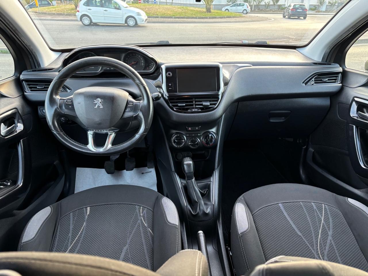 Peugeot 208 1.4 HDi 68 CV 5 porte Allure
