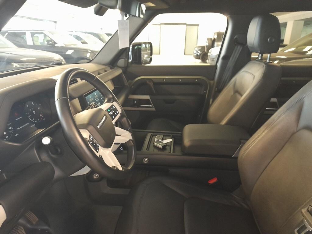 LAND ROVER Defender (2019) Defender 110 3.0D I6...