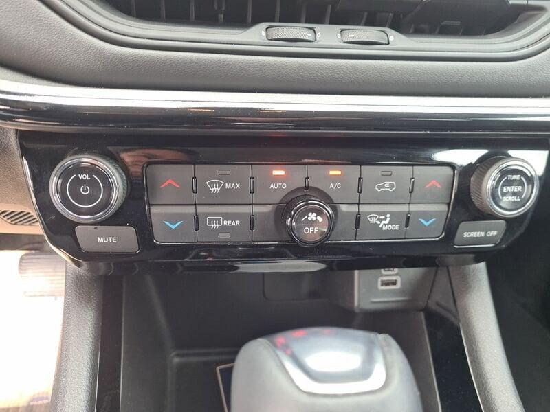 Jeep Compass e-Hybrid 1.5 Turbo MHEV T4 96kW Summit DDCT